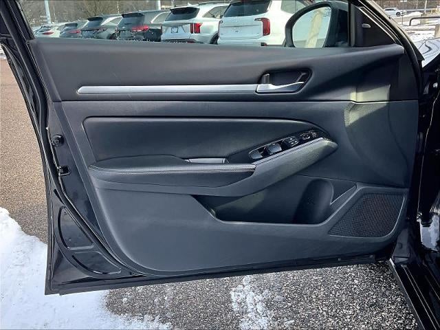 2023 Nissan Altima 2.5 SV Sedan