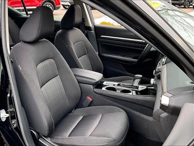 2023 Nissan Altima 2.5 SV AWD Sedan