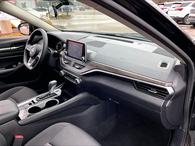 2023 Nissan Altima 2.5 SV AWD Sedan