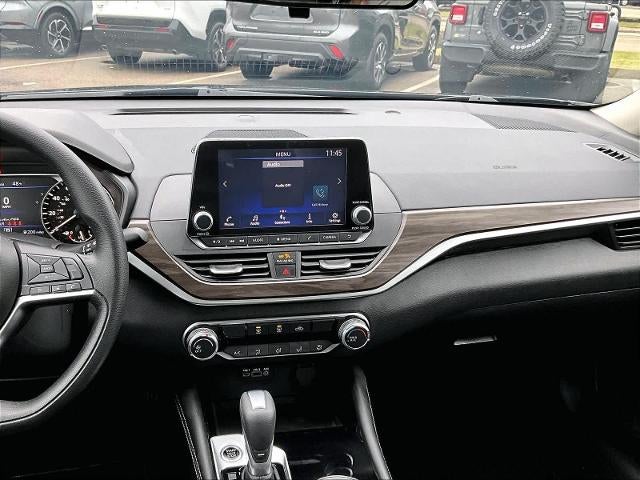 2023 Nissan Altima 2.5 SV AWD Sedan