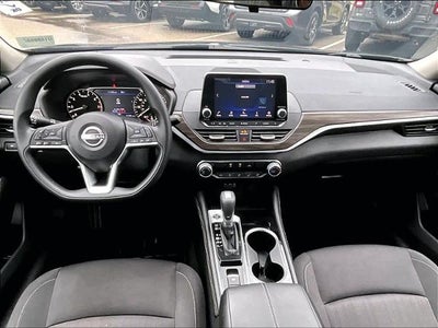 2023 Nissan Altima 2.5 SV AWD Sedan