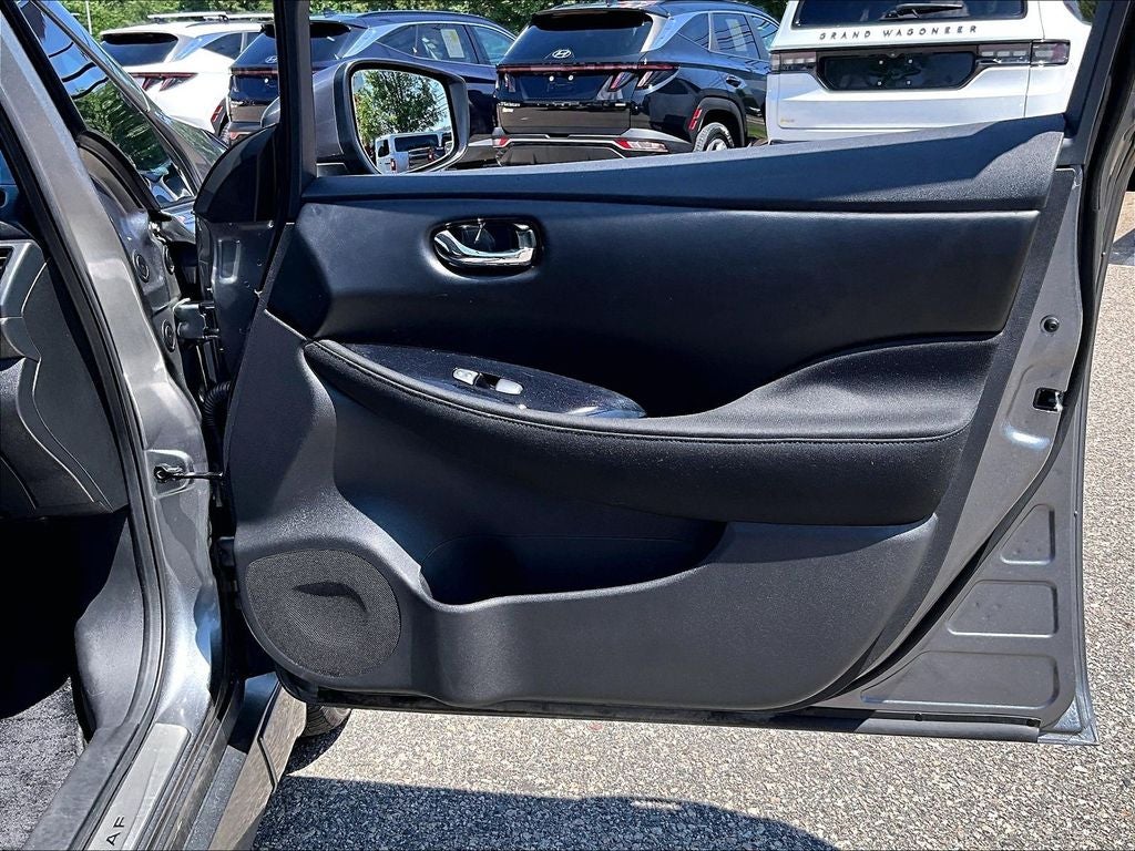 2024 Nissan LEAF SV PLUS