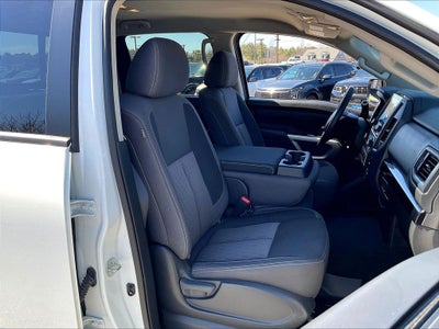 2024 Nissan Titan SV