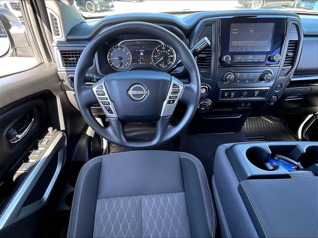 2024 Nissan Titan SV