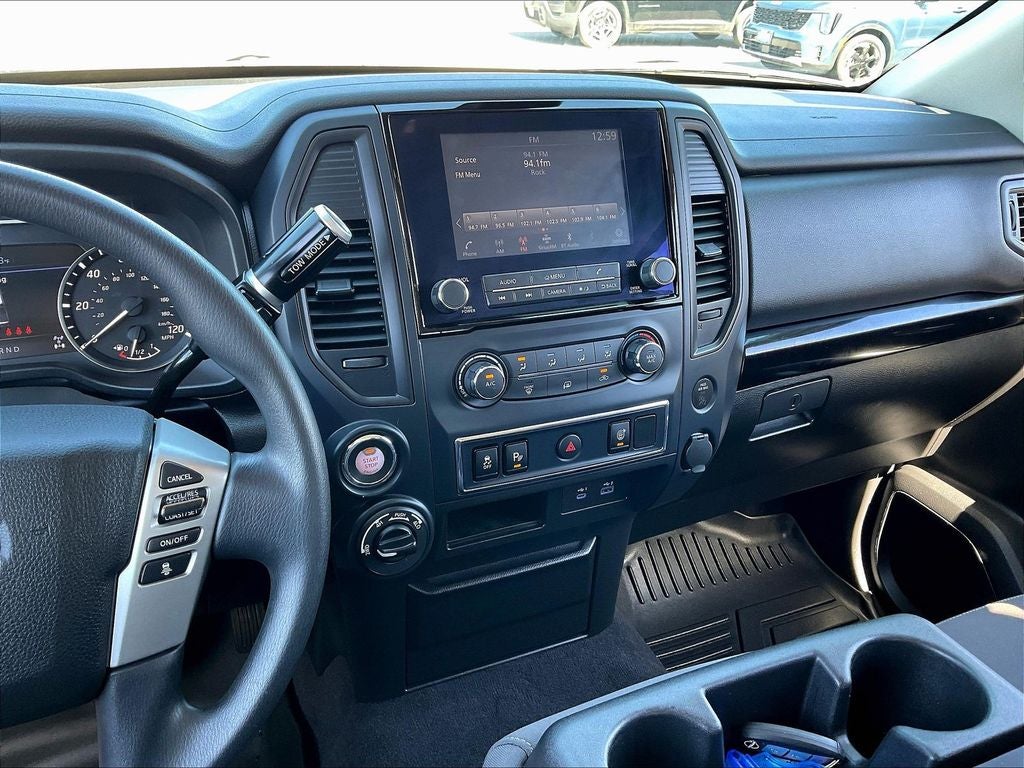 2024 Nissan Titan SV