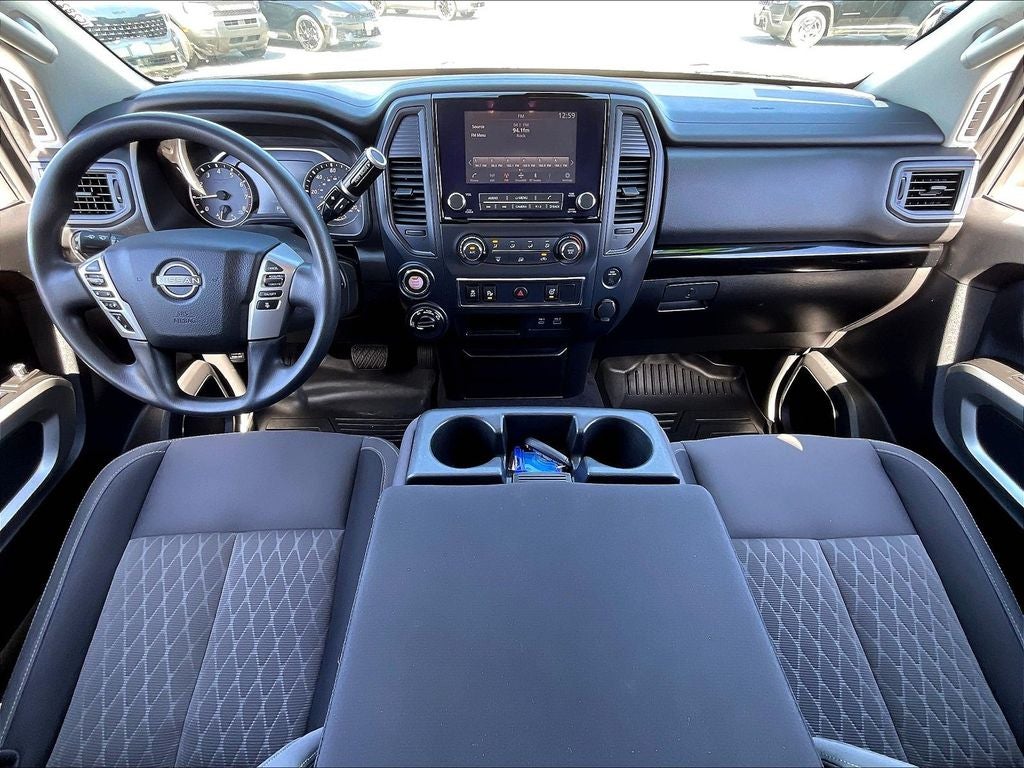 2024 Nissan Titan SV