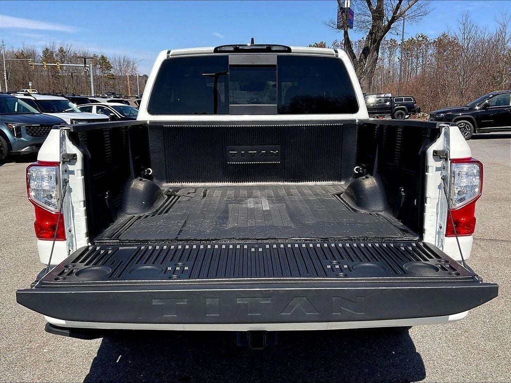 2024 Nissan Titan SV