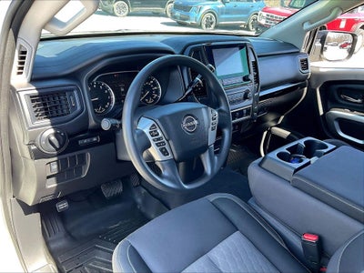2024 Nissan Titan SV