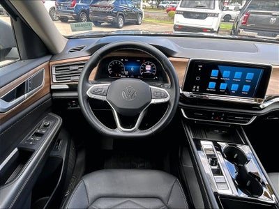 2025 Volkswagen Atlas 2.0T SE w/Technology