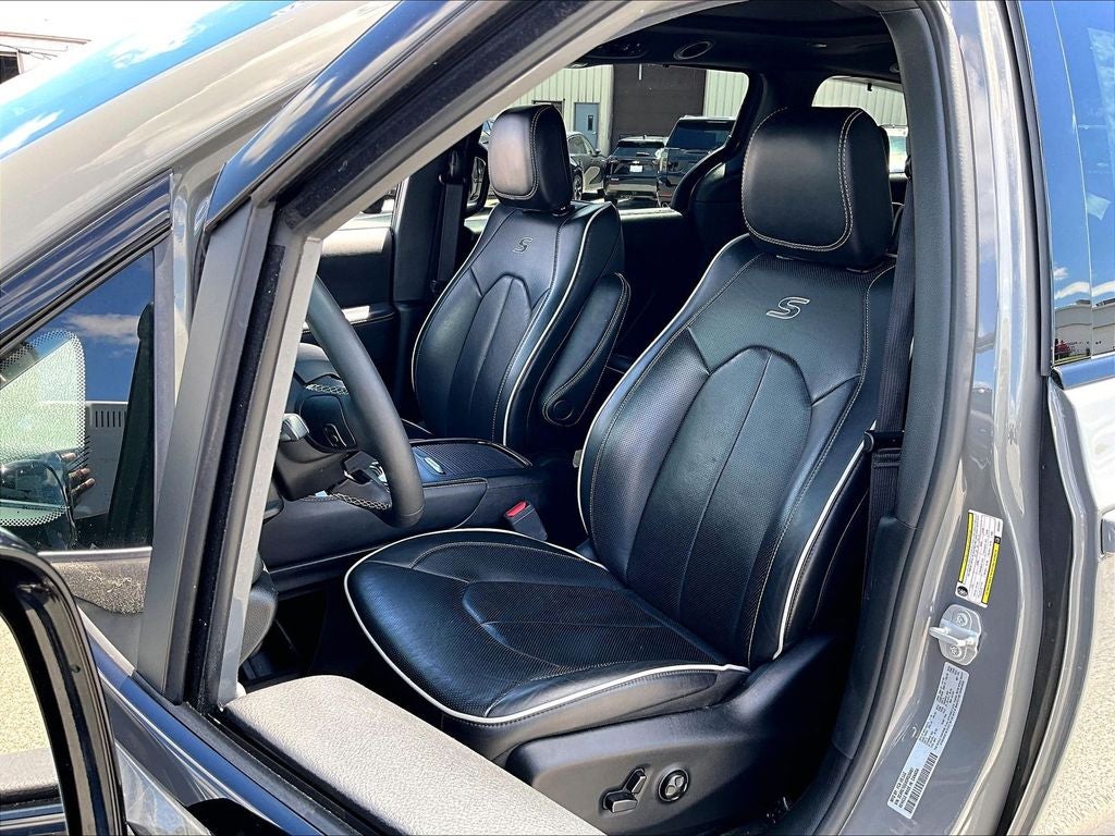 2025 Chrysler Pacifica Limited