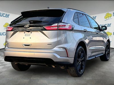 2022 Ford Edge SE
