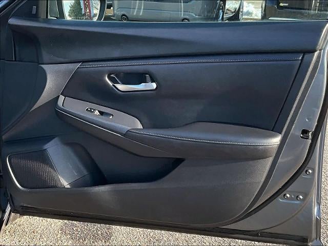 2024 Nissan Sentra SV CVT