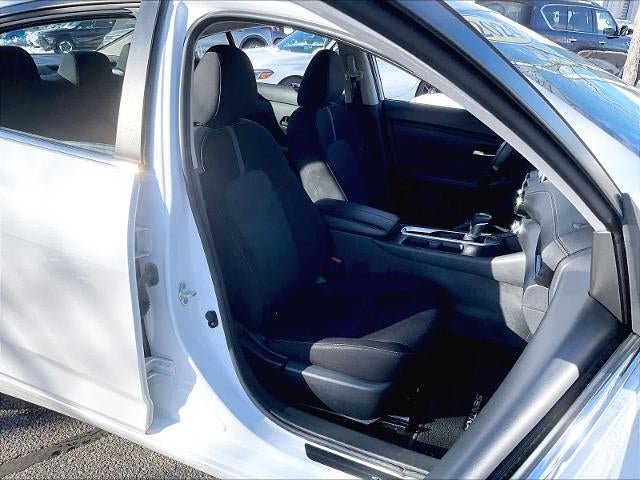 2024 Nissan Sentra SV CVT