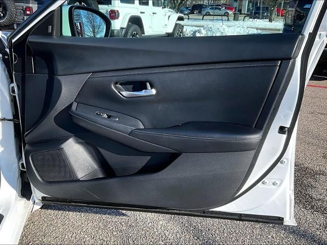 2024 Nissan Sentra SV CVT