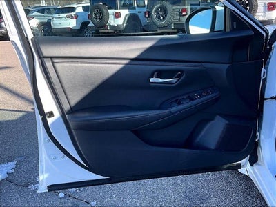 2024 Nissan Sentra SV CVT