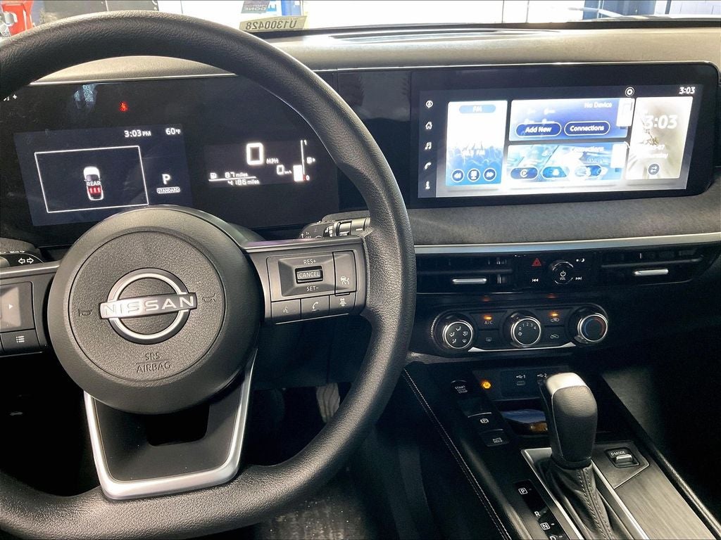 2025 Nissan Kicks SV