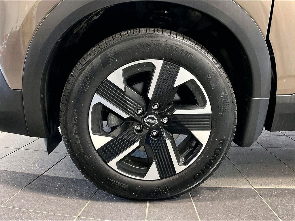 2025 Nissan Kicks SV
