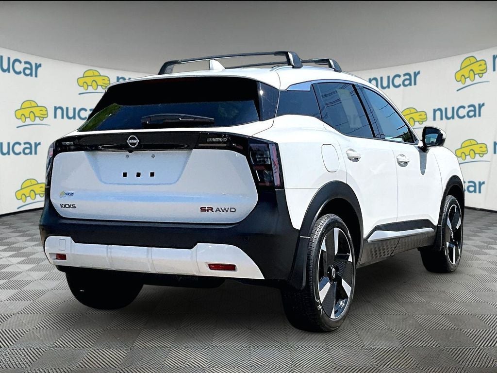 2025 Nissan Kicks SR
