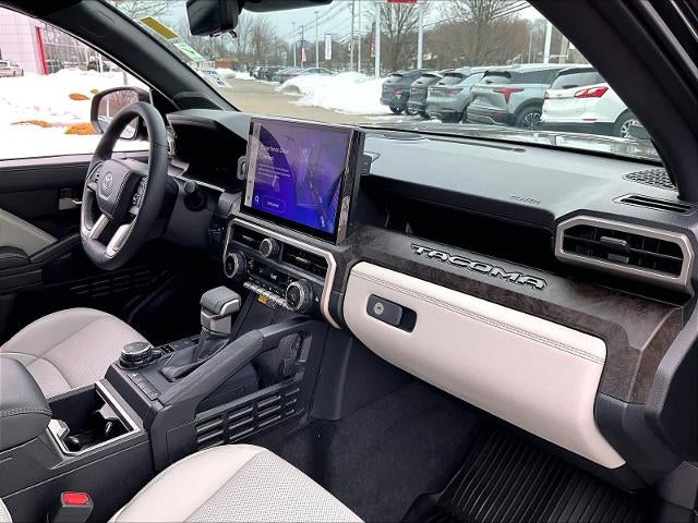 2025 Toyota Tacoma 4WD 4WD Limited Double Cab 5' Bed AT (Natl)