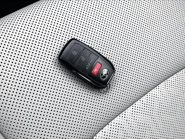 2025 Toyota Tacoma 4WD 4WD Limited Double Cab 5' Bed AT (Natl)