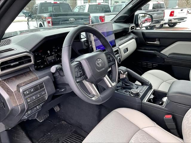2025 Toyota Tacoma 4WD 4WD Limited Double Cab 5' Bed AT (Natl)