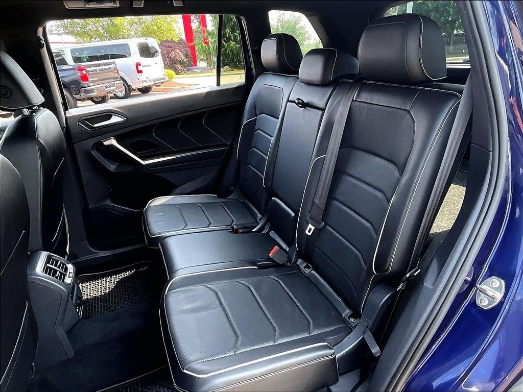 2022 Volkswagen Tiguan SEL R-Line