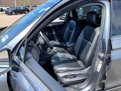 2023 Volkswagen Tiguan SE R-Line Black