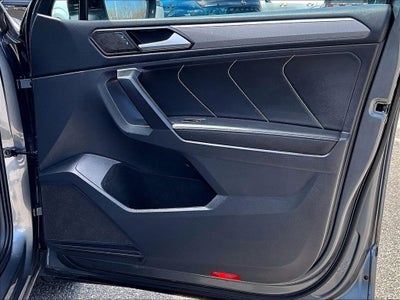 2023 Volkswagen Tiguan SE R-Line Black