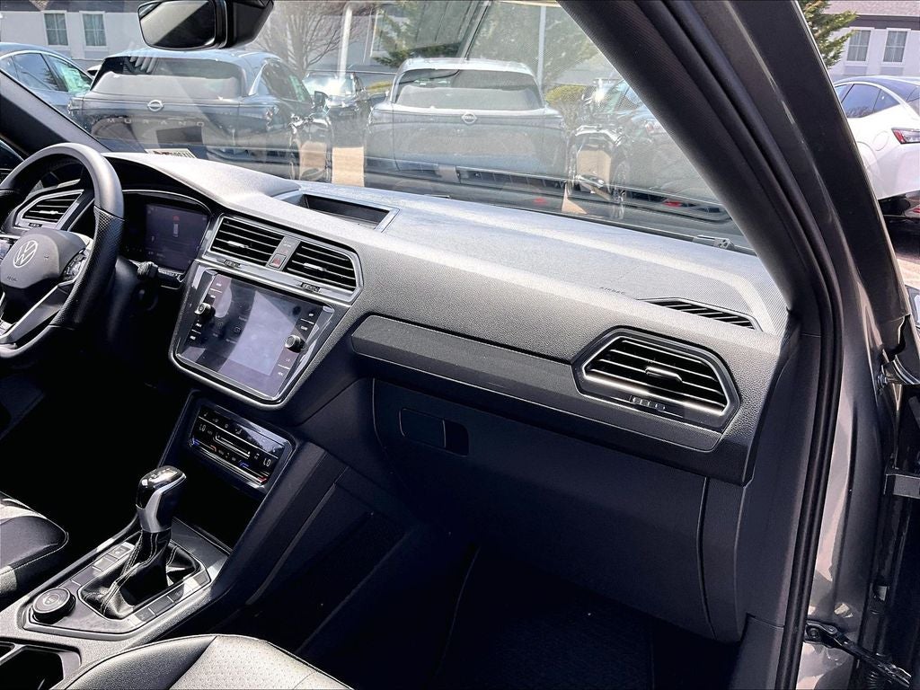 2023 Volkswagen Tiguan SE R-Line Black