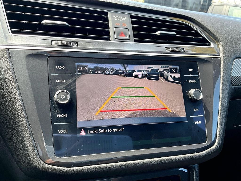 2023 Volkswagen Tiguan SE R-Line Black