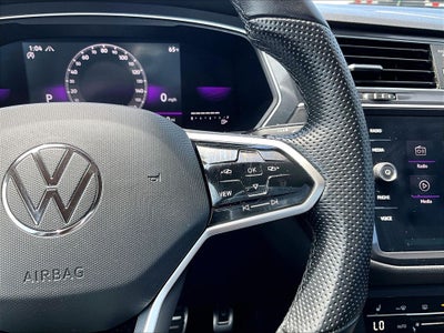 2023 Volkswagen Tiguan SE R-Line Black