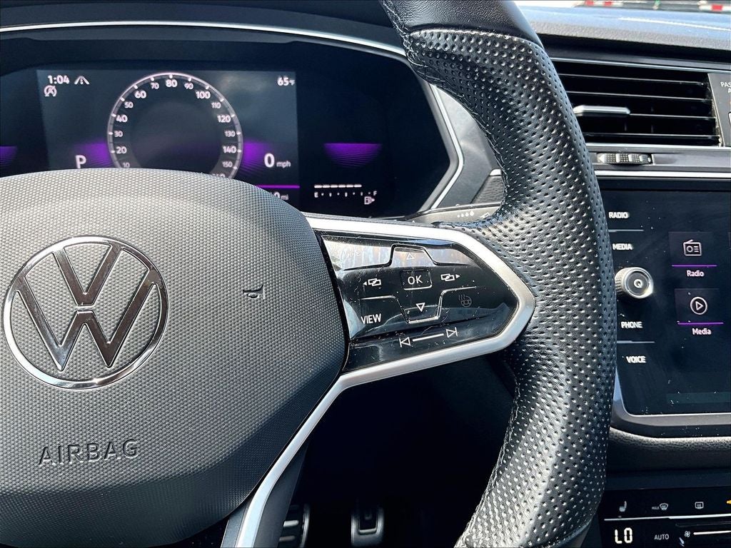 2023 Volkswagen Tiguan SE R-Line Black
