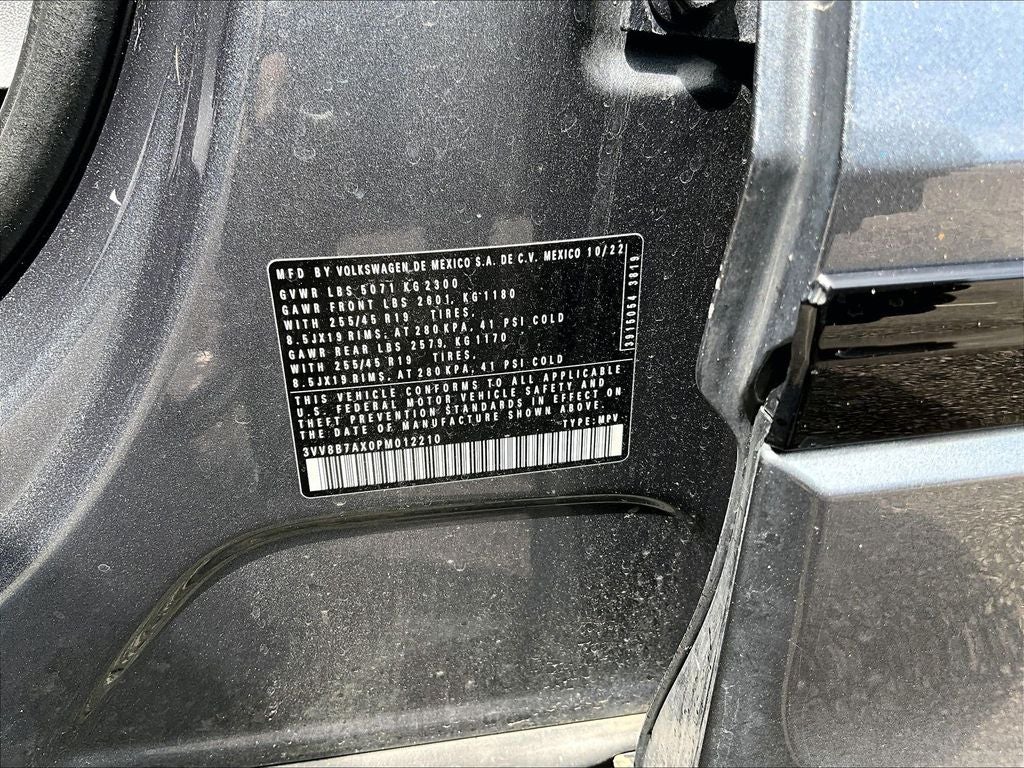 2023 Volkswagen Tiguan SE R-Line Black