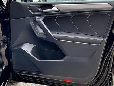 2023 Volkswagen Tiguan SE R-Line Black