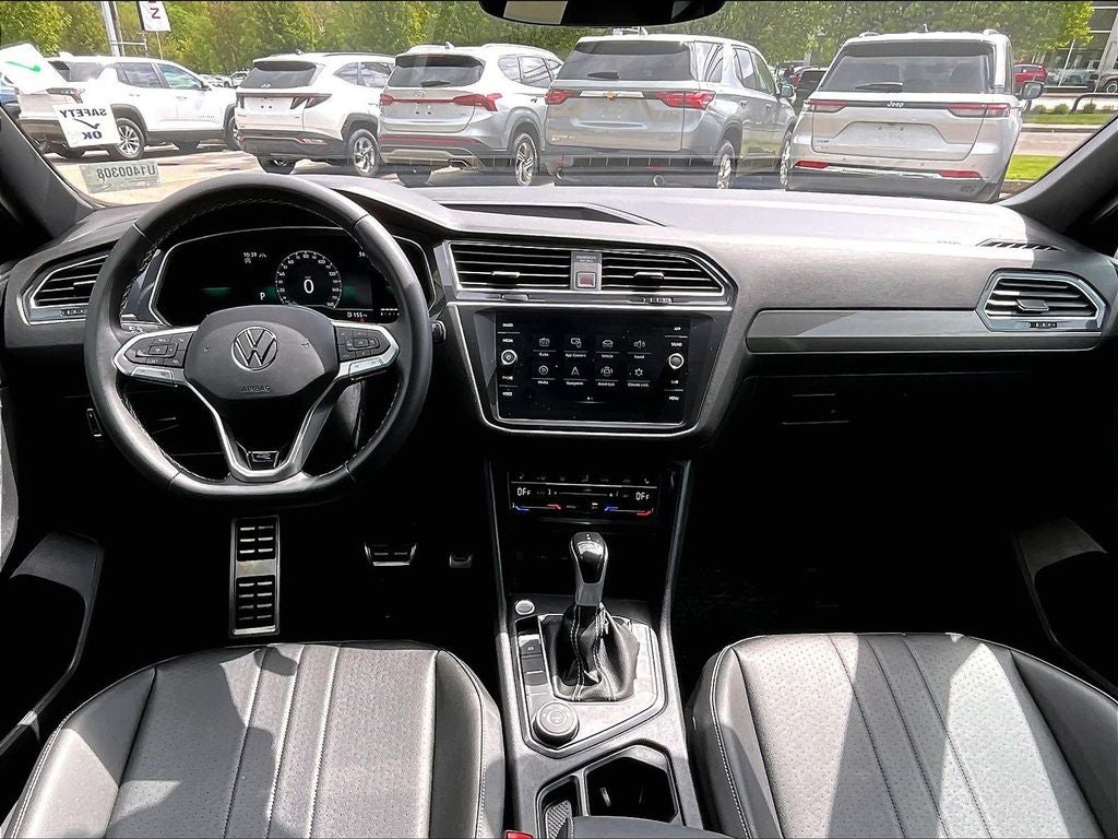 2023 Volkswagen Tiguan SE R-Line Black