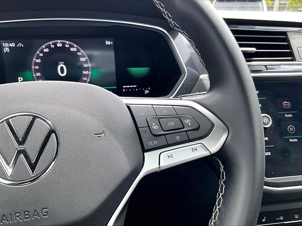 2023 Volkswagen Tiguan SE R-Line Black