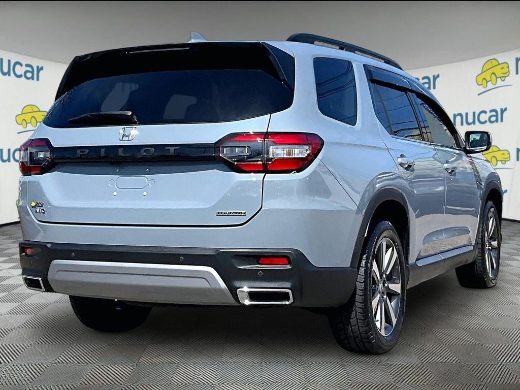 2023 Honda Pilot Touring AWD