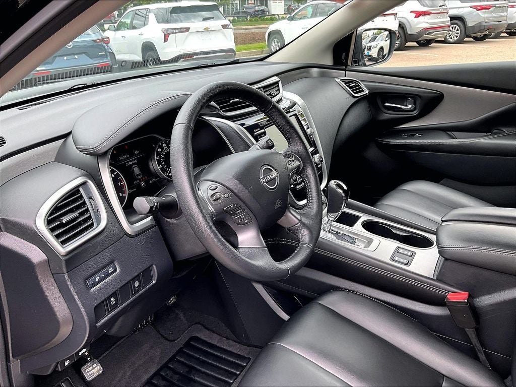 2023 Nissan Murano SV