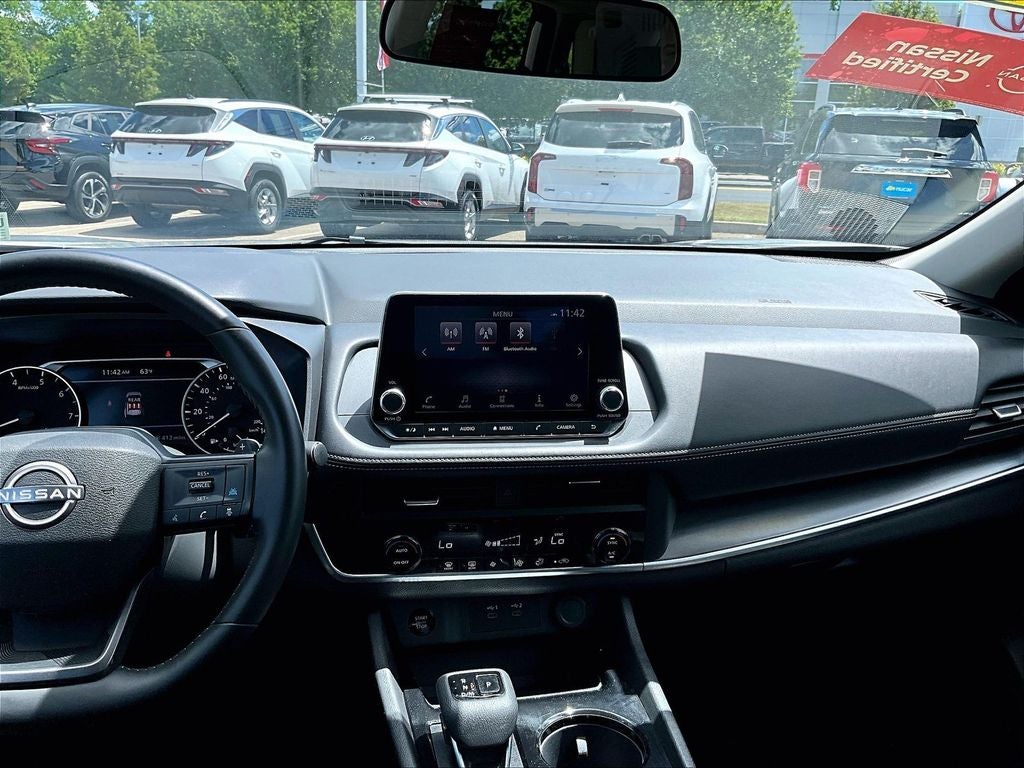 2025 Nissan Rogue SV