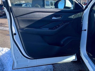 2024 Nissan Rogue AWD SV