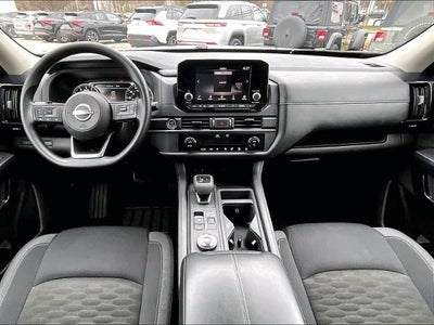 2024 Nissan Pathfinder S 4WD