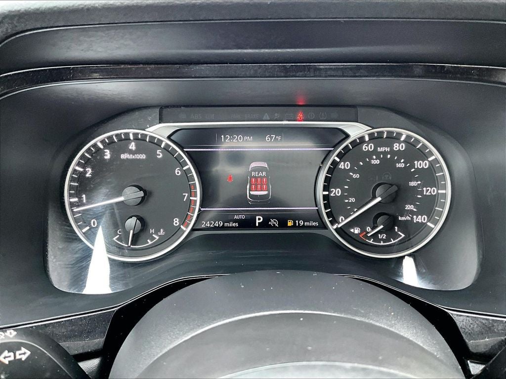 2024 Nissan Pathfinder SV