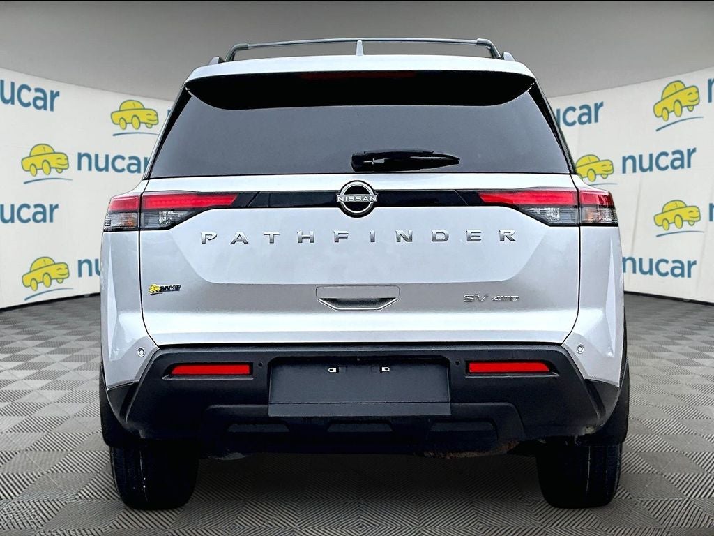 2024 Nissan Pathfinder SV