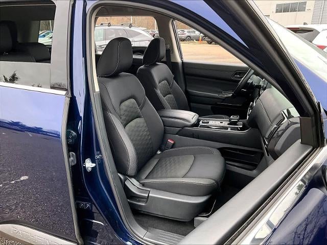 2024 Nissan Pathfinder SV 4WD