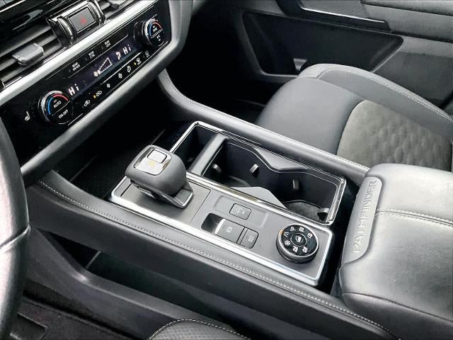 2024 Nissan Pathfinder SV 4WD