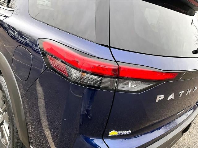 2024 Nissan Pathfinder SV 4WD
