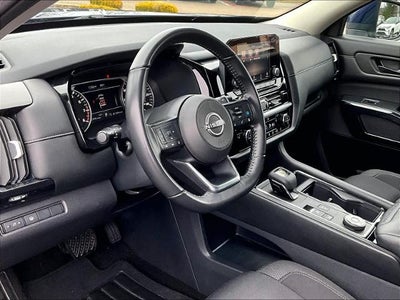 2024 Nissan Pathfinder SV 4WD