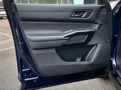 2024 Nissan Pathfinder SV 4WD