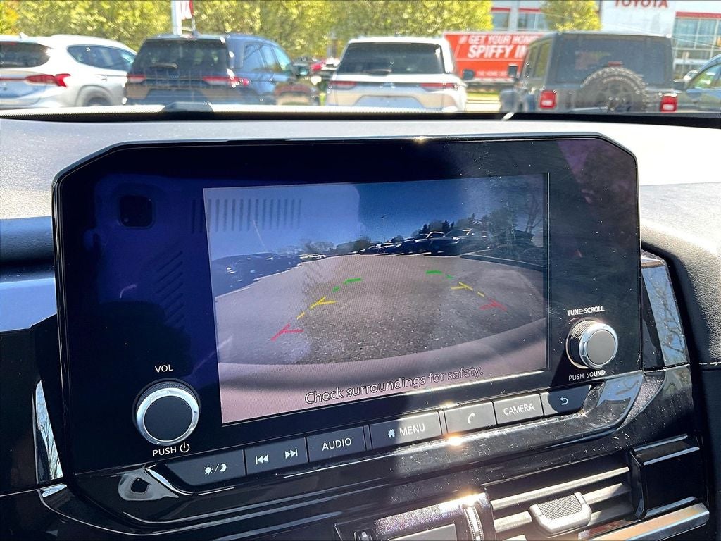 2023 Nissan Pathfinder SV
