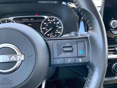 2023 Nissan Pathfinder SV